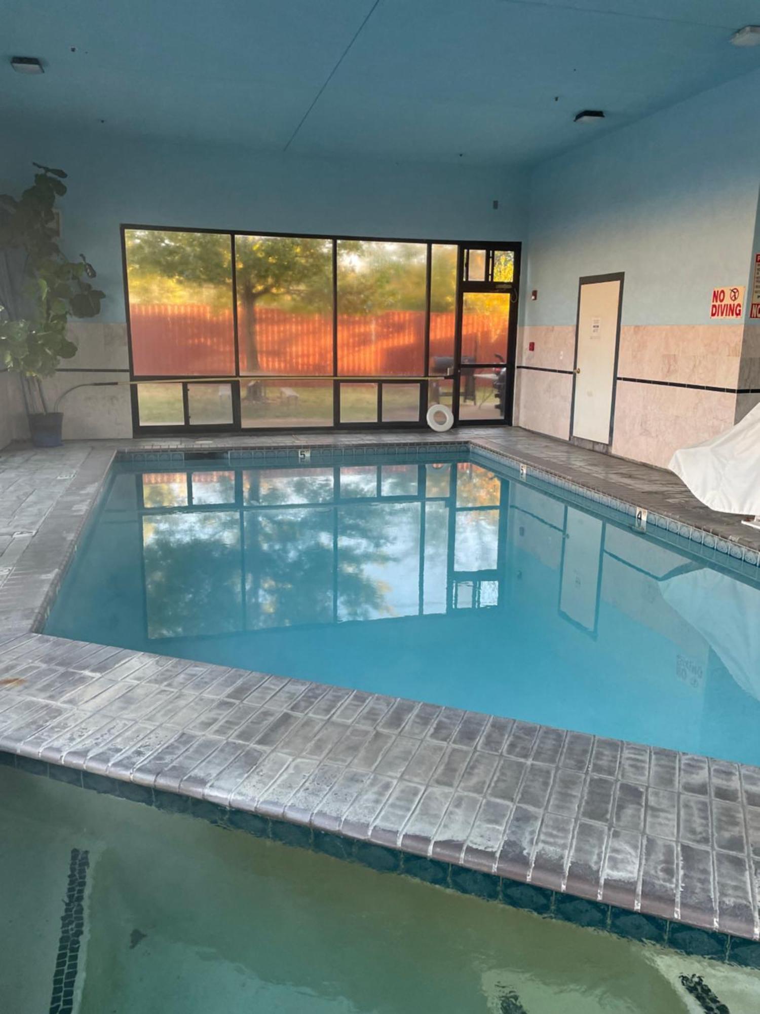 Days Inn By Wyndham Childress Ngoại thất bức ảnh